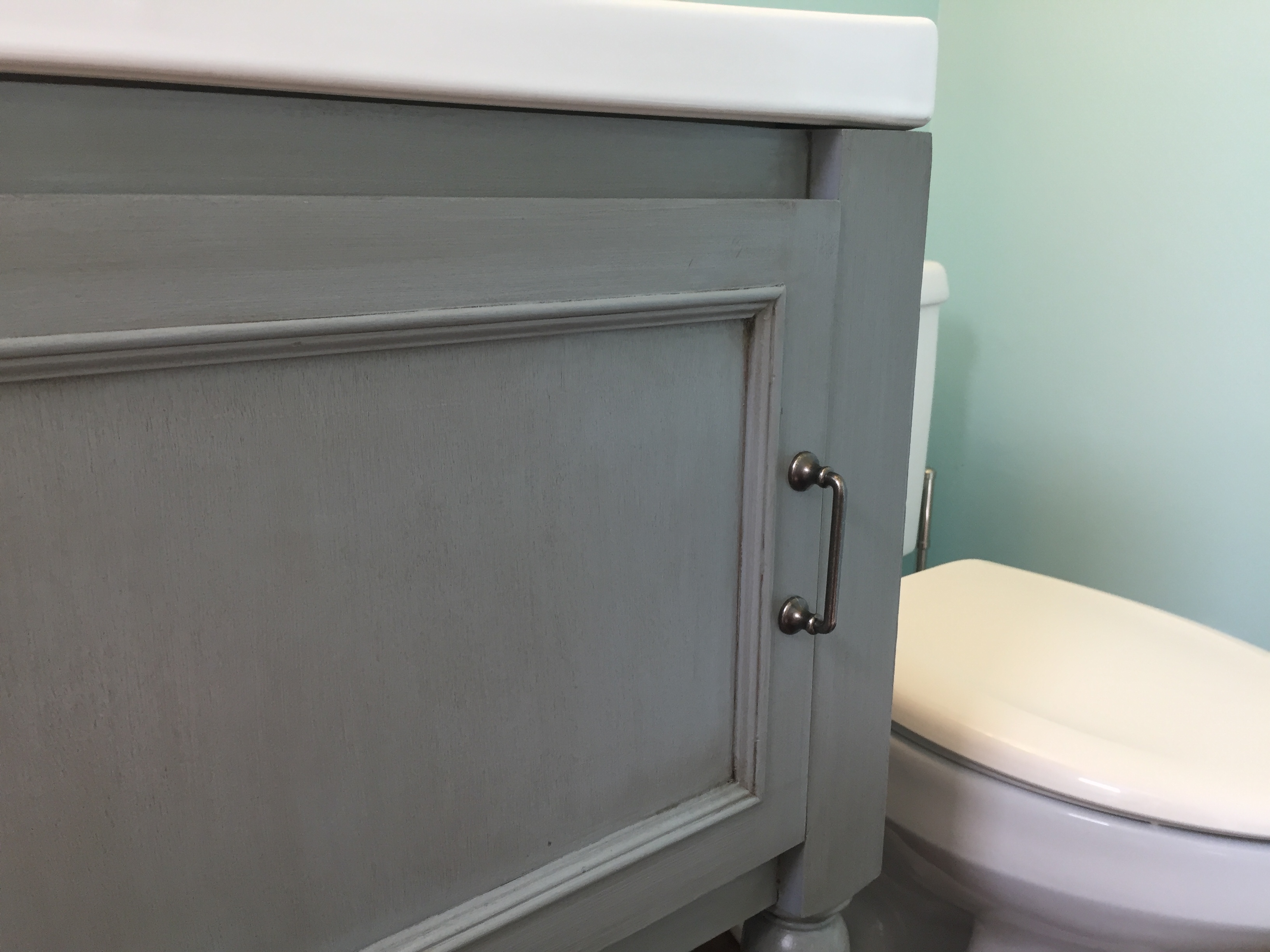 Ana White 25" Turned leg bathroom vanity DIY Projects